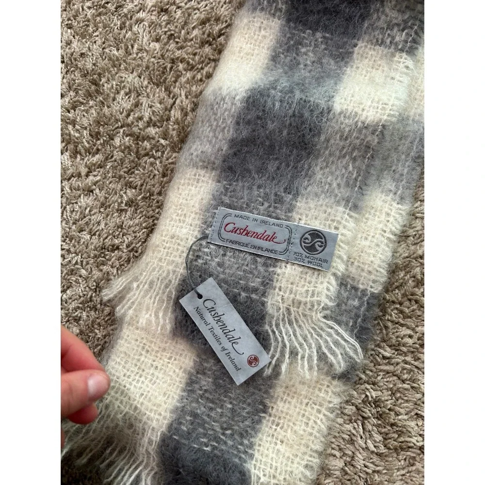 Cushendale Ireland Mohair Wool Blend Scarf Grey Cream Buffalo Check‎ Plaid NWT